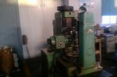 gear hobbing machine